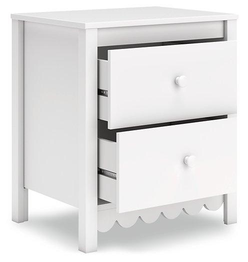 Hallityn Nightstand